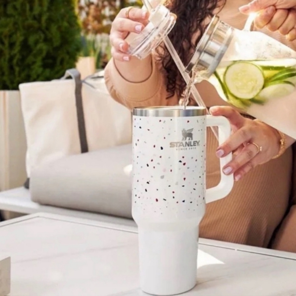 STANLEY Adventure Travel Quencher 40oz Rare HTF White Terrazzo Confetti Tumbler
